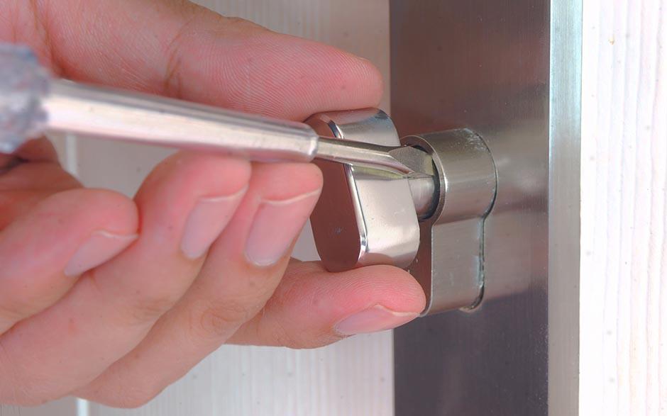 changer serrure porte Rungis